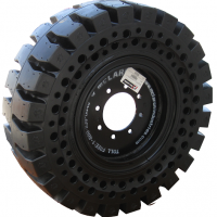 How Rubber Compounds Affect Solid Skid Steer Tire Life